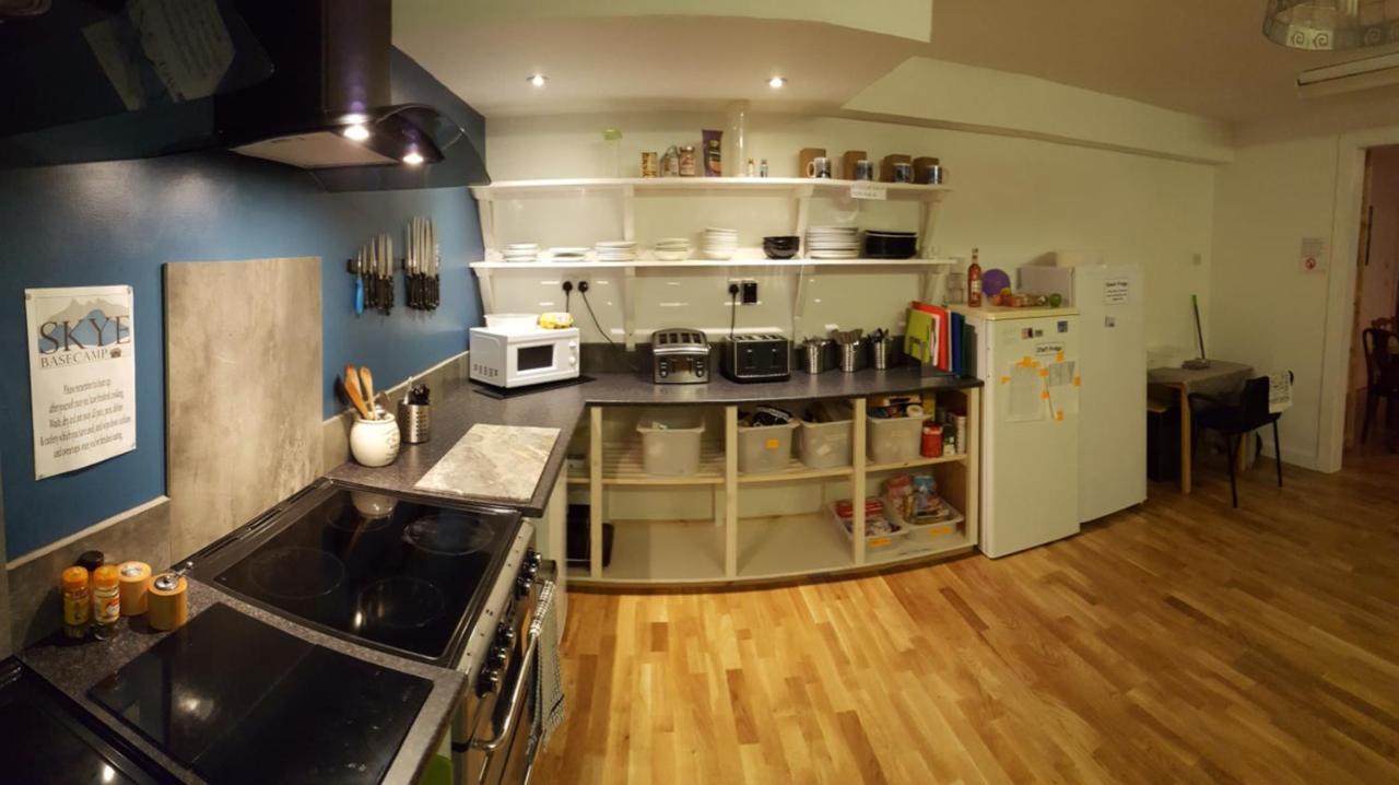 Skye Basecamp Hostel, Broadford Bay, Isle Of Skye Ngoại thất bức ảnh